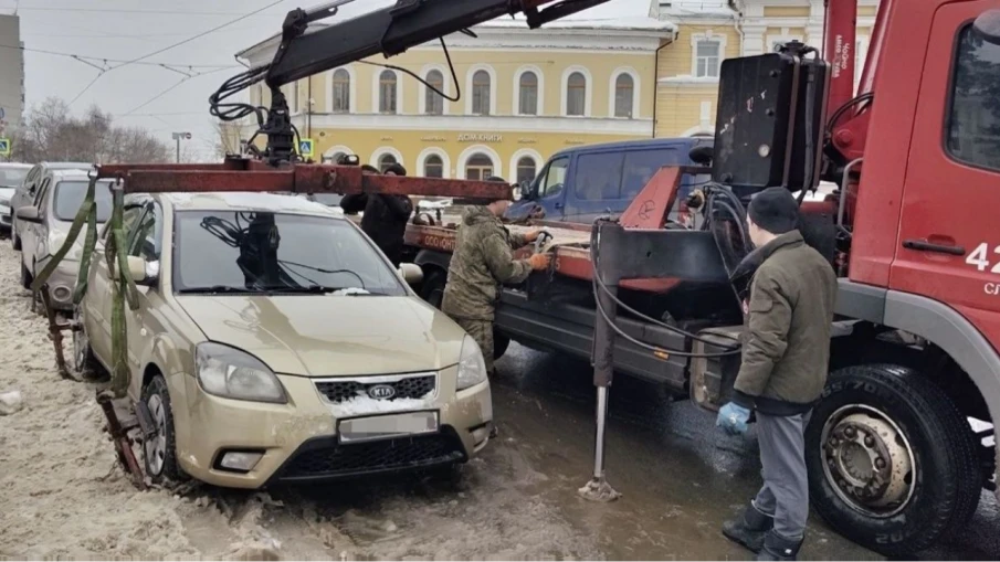 19 автомобилей эвакуировано за три дня с трамвайных путей и остановок в Нижнем Новгороде